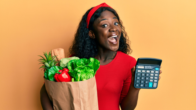 groceries_money_woman_calculator.jpg